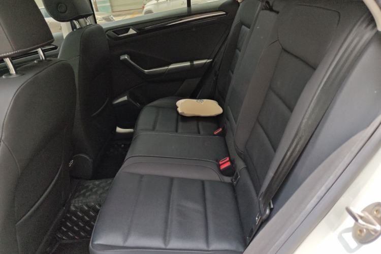 Used Volkswagen T-ROC 2021 280TSI DSG Two-Wheel Drive Comfort Connect Edition Left Rear Seat