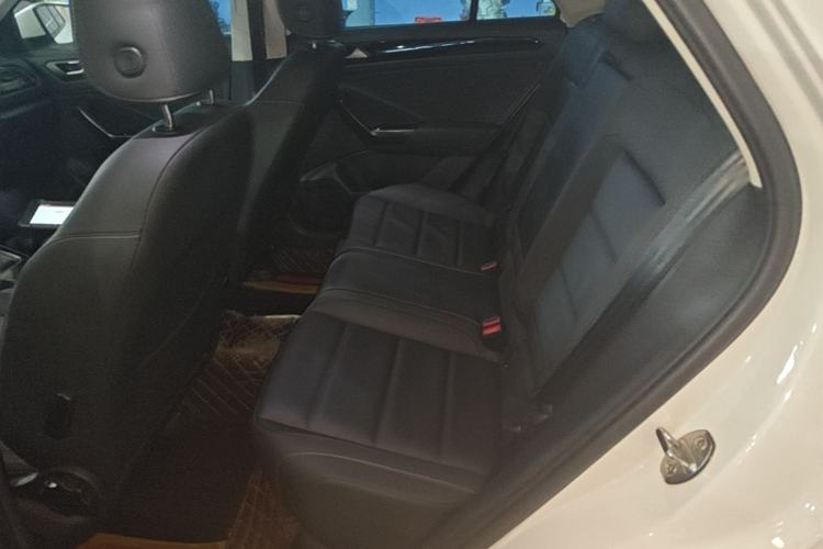 Used Volkswagen T-ROC 2021 280TSI DSG Two-Wheel Drive Comfort Connect Edition Left Rear Seat