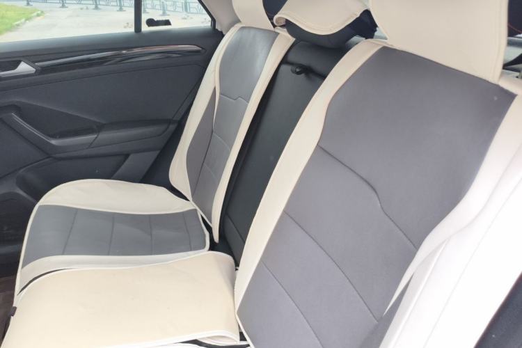 Used Volkswagen T-ROC 2021 280TSI DSG Two-Wheel Drive Comfort Connect 30th Anniversary Edition Left Rear Seat