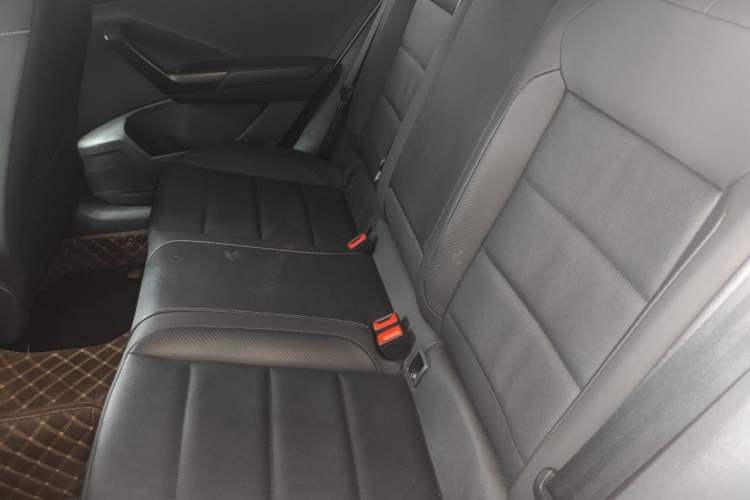 Used Volkswagen T-ROC 2021 280TSI DSG Two-Wheel Drive Comfort Connect Edition Left Rear Seat
