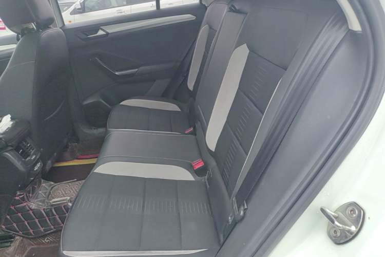 Used Volkswagen T-ROC 2021 280TSI DSG Two-Wheel Drive Elite Connect Edition Left Rear Seat