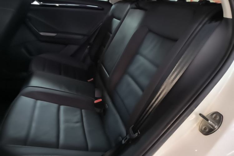 Used Volkswagen T-ROC 2021 280TSI DSG Two-Wheel Drive Comfort Connect Edition Left Rear Seat