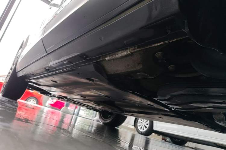 Used Volkswagen T-ROC 2021 Revised Version 280TSI DSG Two-Wheel Drive Comfort & Smart Connectivity Edition Left Side Sill
