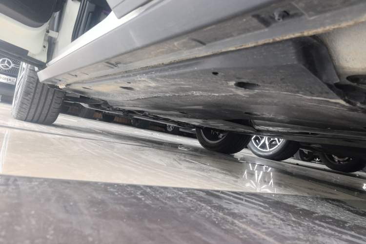 Used Volkswagen T-ROC 2021 280TSI DSG Two-Wheel Drive Comfort Connect Edition Left Side Sill
