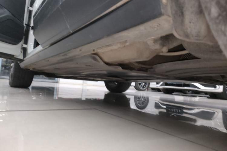 Used Volkswagen T-ROC 2021 280TSI DSG Two-Wheel Drive Comfort Connect Edition Left Side Sill