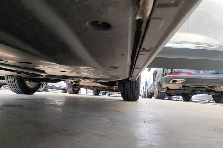 Used Volkswagen T-ROC 2021 Revised Version 280TSI DSG Two-Wheel Drive Elite Connect Edition Left Side Sill
