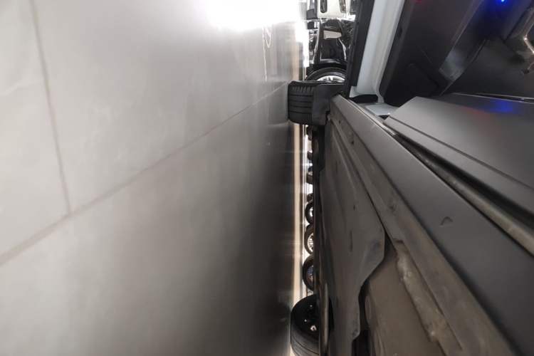 Used Volkswagen T-ROC 2021 280TSI DSG Two-Wheel Drive Comfort Connect 30th Anniversary Edition Left Side Sill