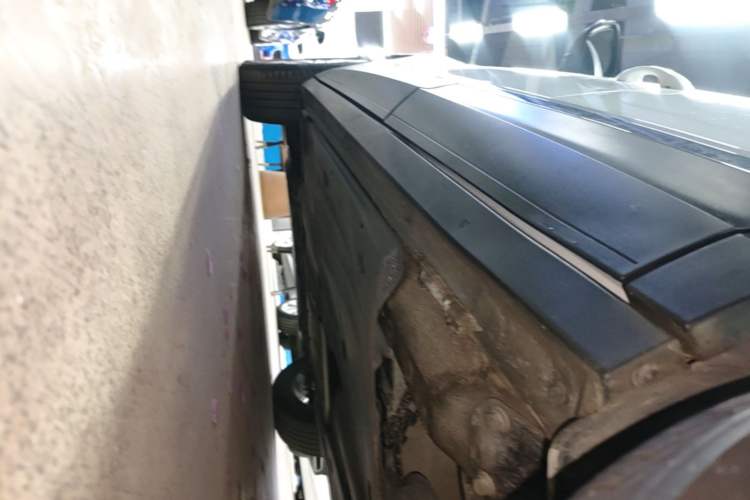 Used Volkswagen T-ROC 2021 Revised Version 280TSI DSG Two-Wheel Drive Elite Connect Edition Left Side Sill