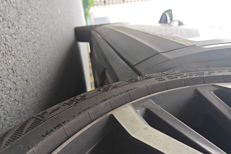 Used Volkswagen T-ROC 2021 280TSI DSG Two-Wheel Drive Comfort Connect Edition Left Side Sill