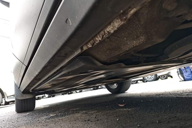 Used Volkswagen T-ROC 2021 280TSI DSG Two-Wheel Drive Comfort Connect Edition Left Side Sill
