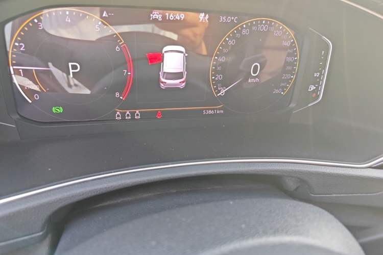 Used Volkswagen T-ROC 2021 280TSI DSG Two-Wheel Drive Comfort Connect Edition Odometer Close Up