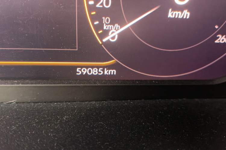 Used Volkswagen T-ROC 2021 Revised Version 280TSI DSG Two-Wheel Drive Comfort & Smart Connectivity Edition Odometer Close Up