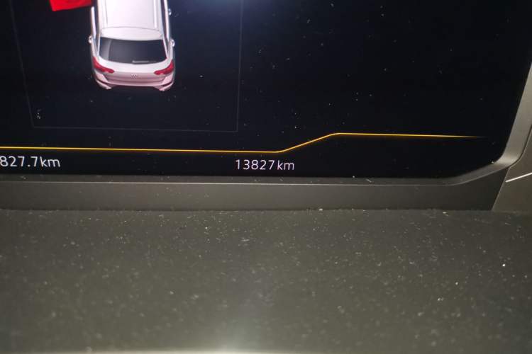 Used Volkswagen T-ROC 2021 280TSI DSG Two-Wheel Drive Comfort Connect Edition Odometer Close Up