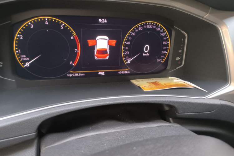 Used Volkswagen T-ROC 2021 Revised Version 280TSI DSG Two-Wheel Drive R-Line Pro Connected Car Edition Odometer Close Up