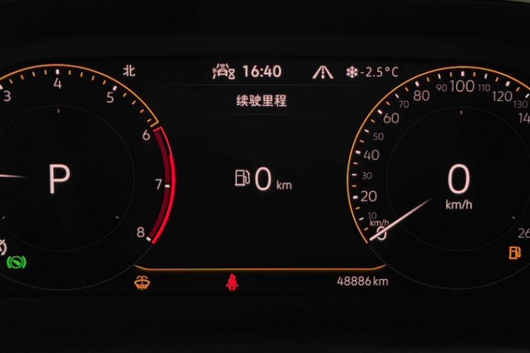 Used Volkswagen T-ROC 2021 280TSI DSG Two-Wheel Drive Comfort Connect Edition Odometer Close Up