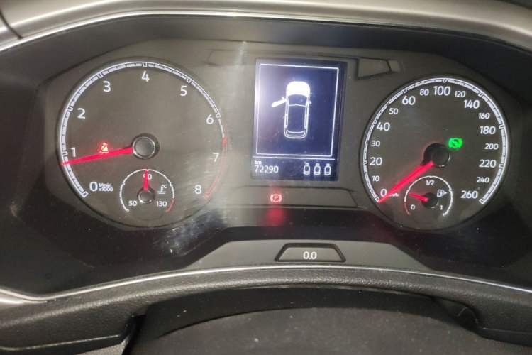 Used Volkswagen T-ROC 2021 280TSI DSG Two-Wheel Drive Elite Connect Edition Odometer Close Up
