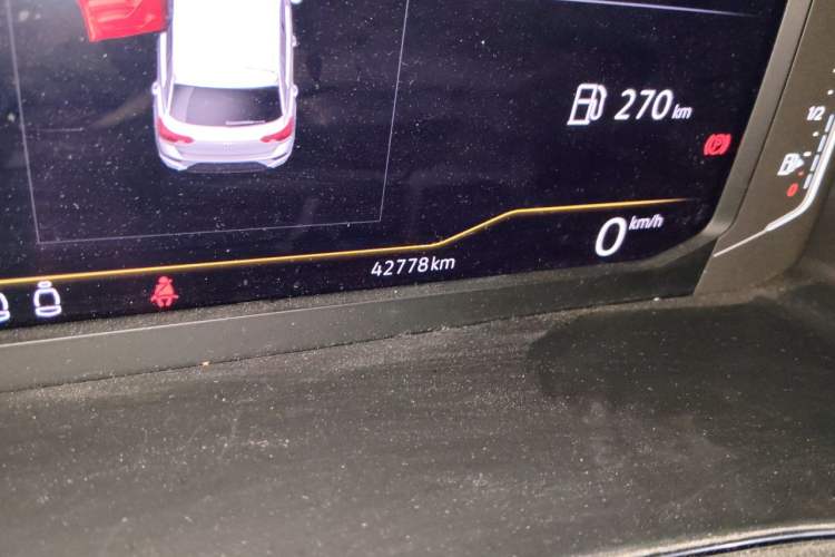 Used Volkswagen T-ROC 2021 280TSI DSG Two-Wheel Drive Comfort Connect Edition Odometer Close Up