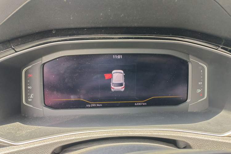 Used Volkswagen T-ROC 2021 280TSI DSG Two-Wheel Drive Elite Connect Edition Odometer Close Up