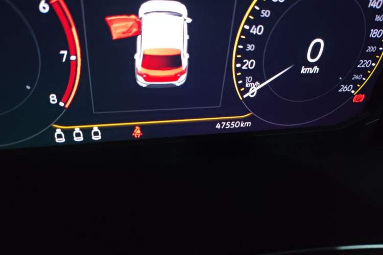 Used Volkswagen T-ROC 2021 Revised Version 280TSI DSG Two-Wheel Drive Comfort & Smart Connectivity Edition Odometer Close Up
