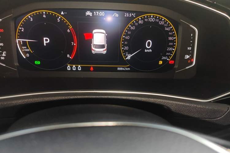 Used Volkswagen T-ROC 2021 280TSI DSG Two-Wheel Drive Comfort Connect Edition Odometer Close Up