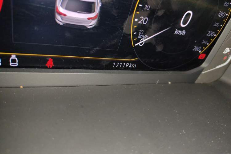 Used Volkswagen T-ROC 2021 280TSI DSG Two-Wheel Drive Comfort Connect 30th Anniversary Edition Odometer Close Up