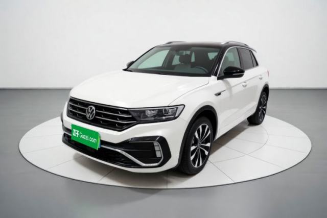 Ojetý Volkswagen T-ROC 2021 280TSI DSG Two-Wheel Drive R-Line Pro Connected Version