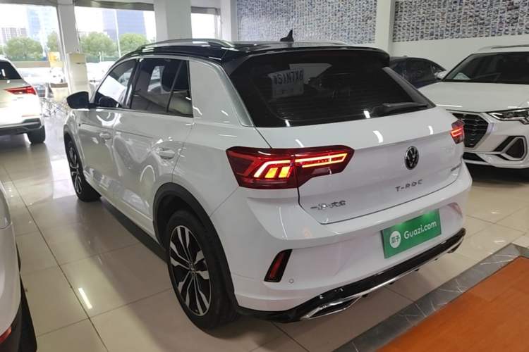 Used Volkswagen T-ROC 2021 280TSI DSG Two-Wheel Drive R-Line Pro Connected Version Rear Left 45 Deg