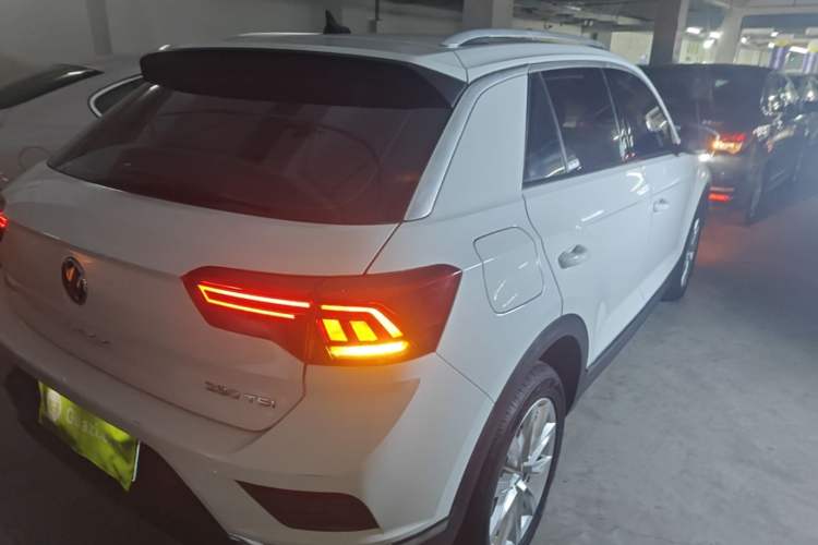 Used Volkswagen T-ROC 2021 280TSI DSG Two-Wheel Drive Elite Connect Edition Rear Right 45 Deg