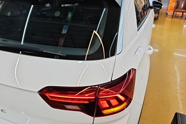 Used Volkswagen T-ROC 2021 280TSI DSG Two-Wheel Drive Comfort Connect Edition Rear Right 45 Deg
