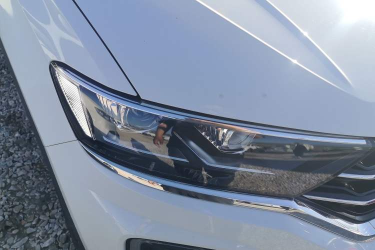 Used Volkswagen T-ROC 2021 280TSI DSG Two-Wheel Drive Luxury Smart Connectivity Version Right Front Headlight