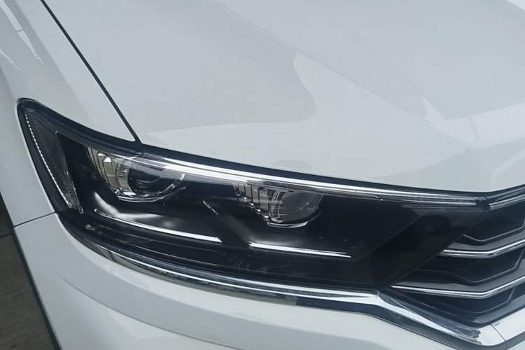 Used Volkswagen T-ROC 2021 280TSI DSG Two-Wheel Drive Elite Connect Edition Right Front Headlight