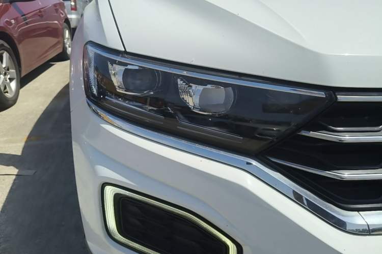 Used Volkswagen T-ROC 2021 280TSI DSG Two-Wheel Drive Elite Connect Edition Right Front Headlight