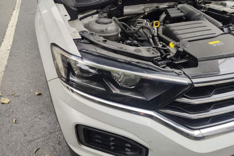 Used Volkswagen T-ROC 2021 280TSI DSG Two-Wheel Drive Comfort Connect Edition Right Front Headlight