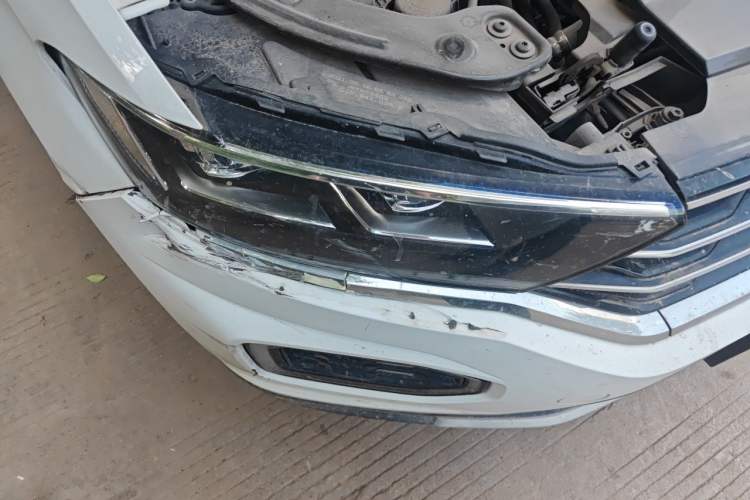 Used Volkswagen T-ROC 2021 Revised Version 280TSI DSG Two-Wheel Drive Elite Connect Edition Right Front Headlight