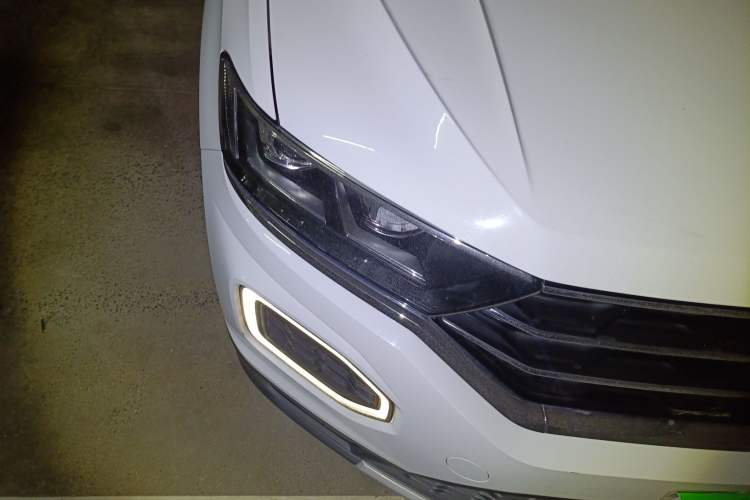 Used Volkswagen T-ROC 2021 Revised Version 280TSI DSG Two-Wheel Drive Comfort & Smart Connectivity Edition Right Front Headlight