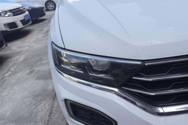 Used Volkswagen T-ROC 2021 Revised Version 280TSI DSG All-Wheel Drive Luxury Connected Edition Right Front Headlight