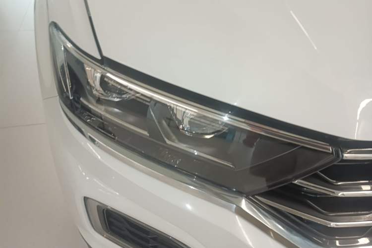 Used Volkswagen T-ROC 2021 280TSI DSG Two-Wheel Drive Elite Connect Edition Right Front Headlight