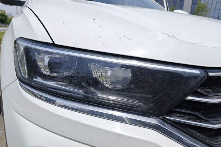 Used Volkswagen T-ROC 2021 Revised Version 280TSI DSG Two-Wheel Drive Comfort & Smart Connectivity Edition Right Front Headlight