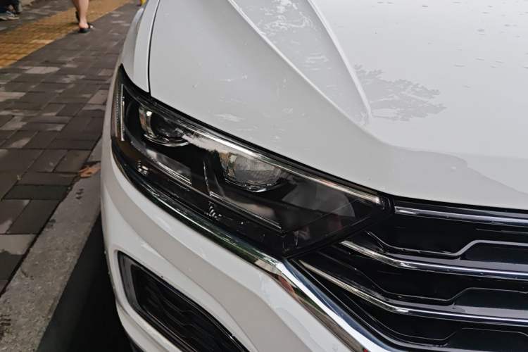 Used Volkswagen T-ROC 2021 280TSI DSG Two-Wheel Drive Elite Connect Edition Right Front Headlight