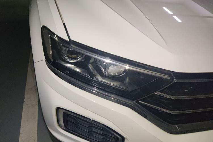 Used Volkswagen T-ROC 2021 280TSI DSG Two-Wheel Drive Comfort Connect Edition Right Front Headlight
