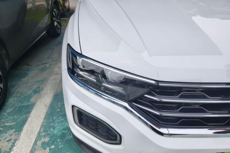 Used Volkswagen T-ROC 2021 280TSI DSG Two-Wheel Drive Elite Connect Edition Right Front Headlight