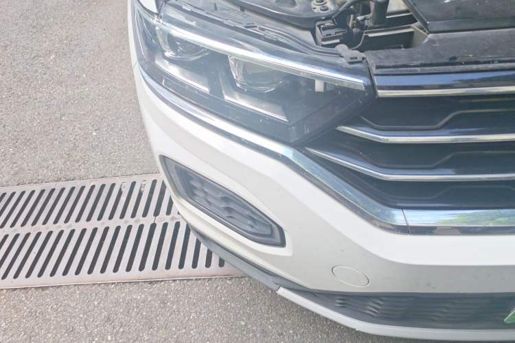 Used Volkswagen T-ROC 2021 280TSI DSG Two-Wheel Drive Comfort Connect Edition Right Front Headlight