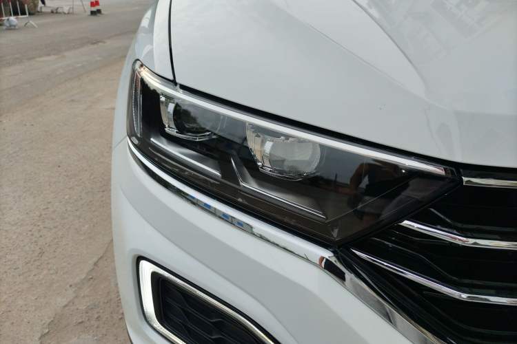 Used Volkswagen T-ROC 2021 280TSI DSG Two-Wheel Drive Elite Connect Edition Right Front Headlight