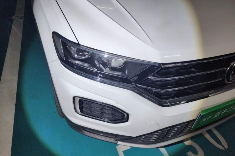 Used Volkswagen T-ROC 2021 280TSI DSG Two-Wheel Drive Comfort Connect 30th Anniversary Edition Right Front Headlight