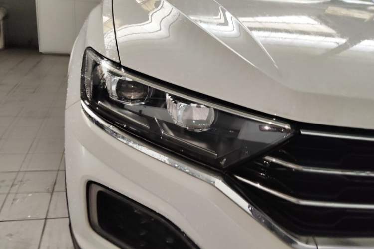 Used Volkswagen T-ROC 2021 280TSI DSG Two-Wheel Drive Comfort Connect Edition Right Front Headlight