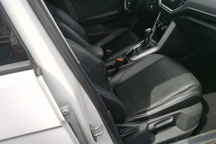 Used Volkswagen T-ROC 2021 280TSI DSG Two-Wheel Drive Elite Connect Edition Right Front Seat