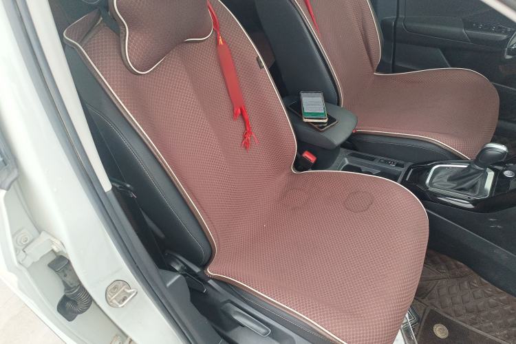 Used Volkswagen T-ROC 2021 280TSI DSG Two-Wheel Drive Comfort Connect Edition Right Front Seat
