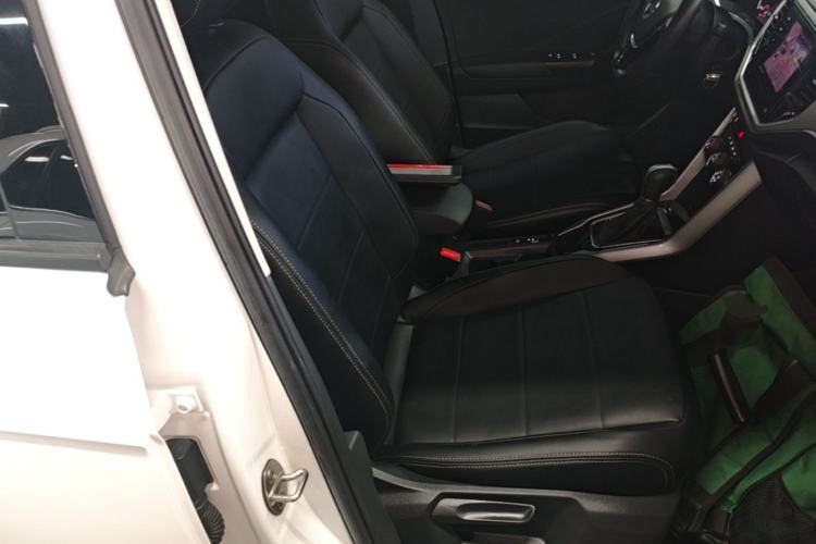 Used Volkswagen T-ROC 2021 Revised Version 280TSI DSG Two-Wheel Drive Elite Connect Edition Right Front Seat