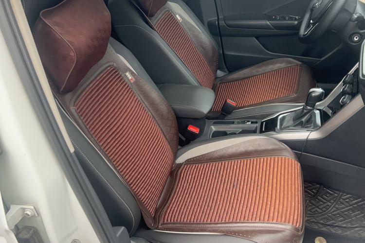 Used Volkswagen T-ROC 2021 280TSI DSG Two-Wheel Drive Elite Connect Edition Right Front Seat