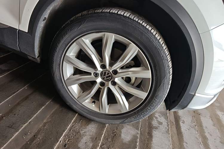 Used Volkswagen T-ROC 2021 280TSI DSG Two-Wheel Drive Elite Connect Edition Right Front Wheel Hub
